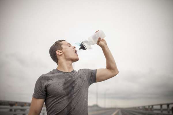 Не пейте много воды во время занятий